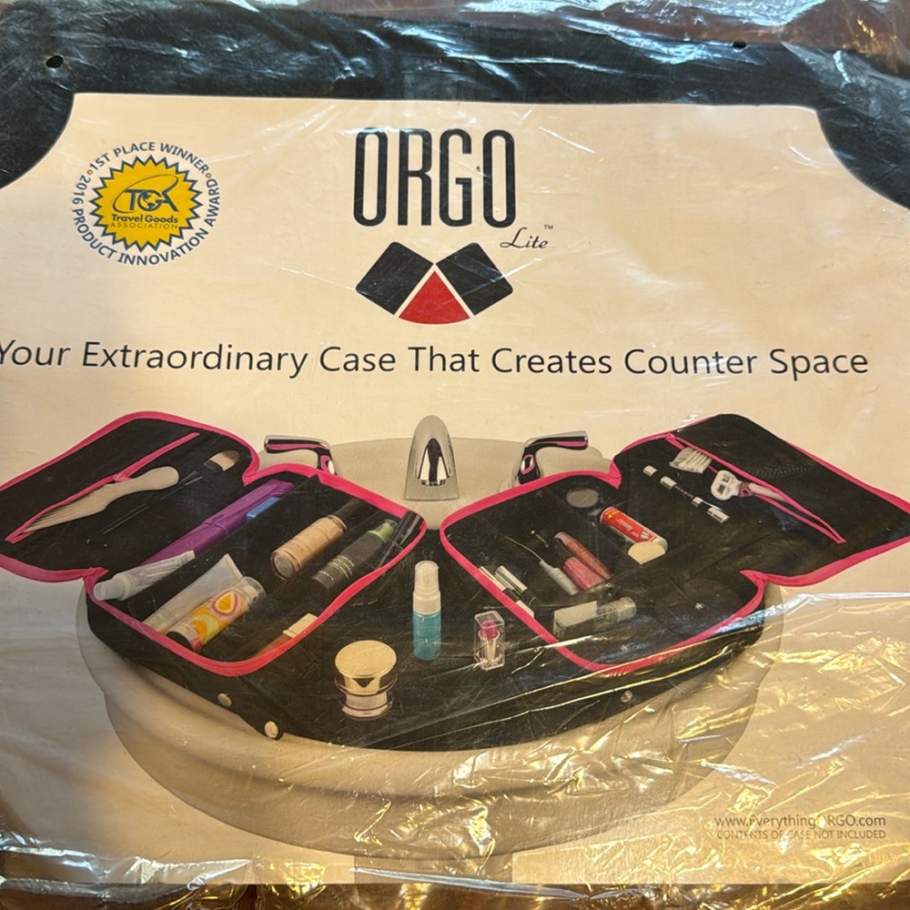 Orgo portable case for makeup or jewelry NWT